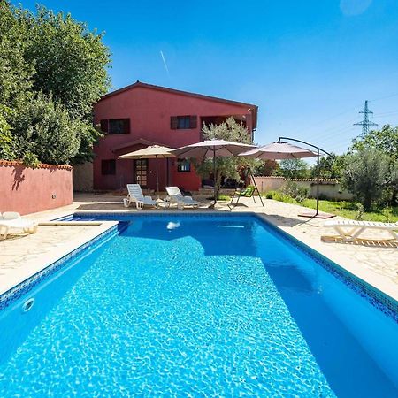 Holiday Home Pina Pula Bagian luar foto