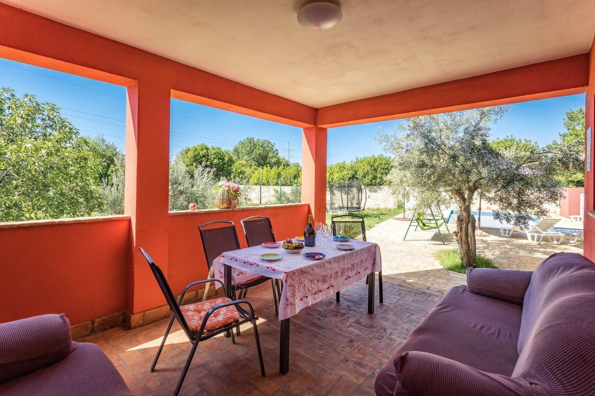 Holiday Home Pina Pula Bagian luar foto