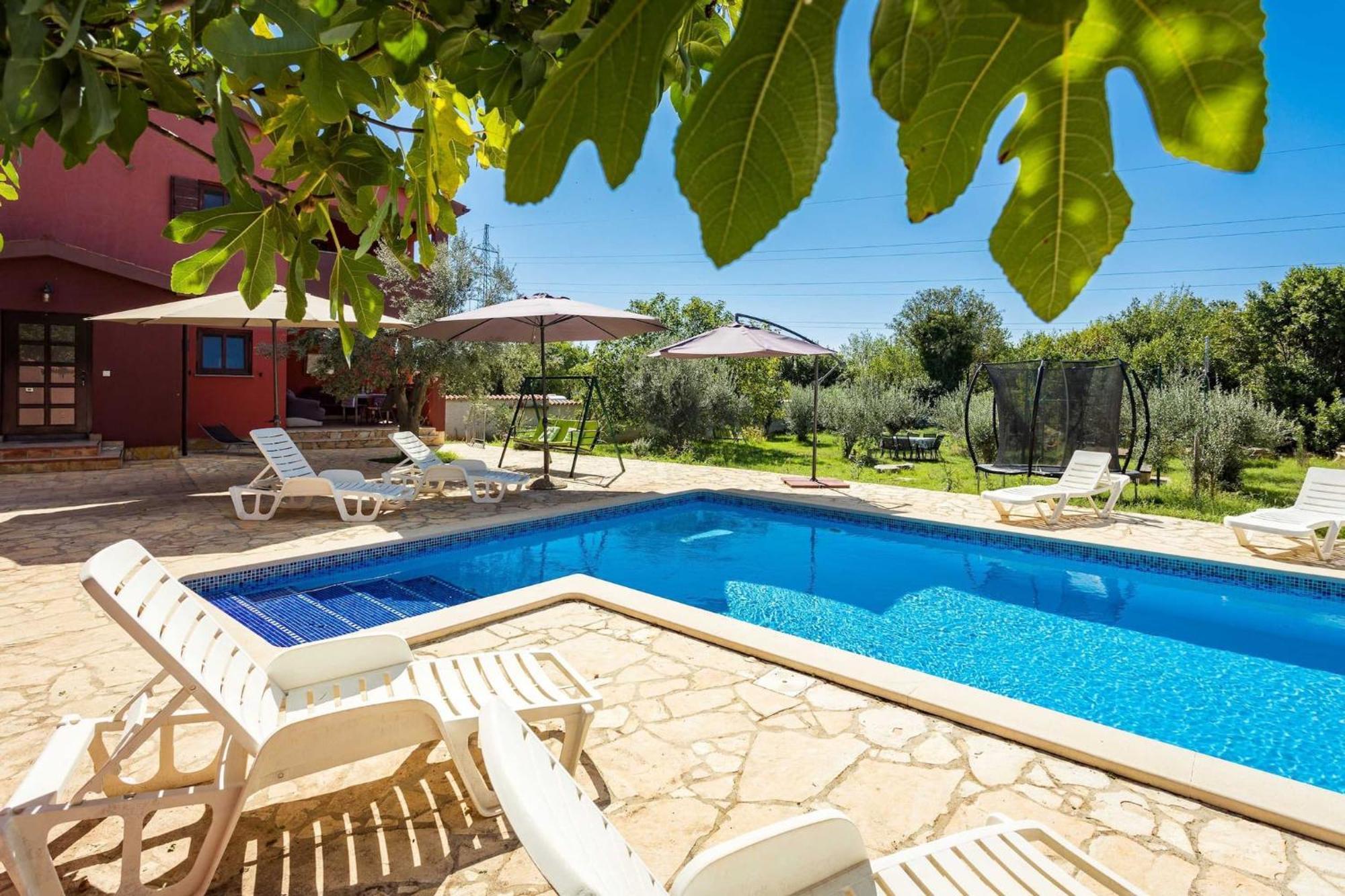 Holiday Home Pina Pula Bagian luar foto